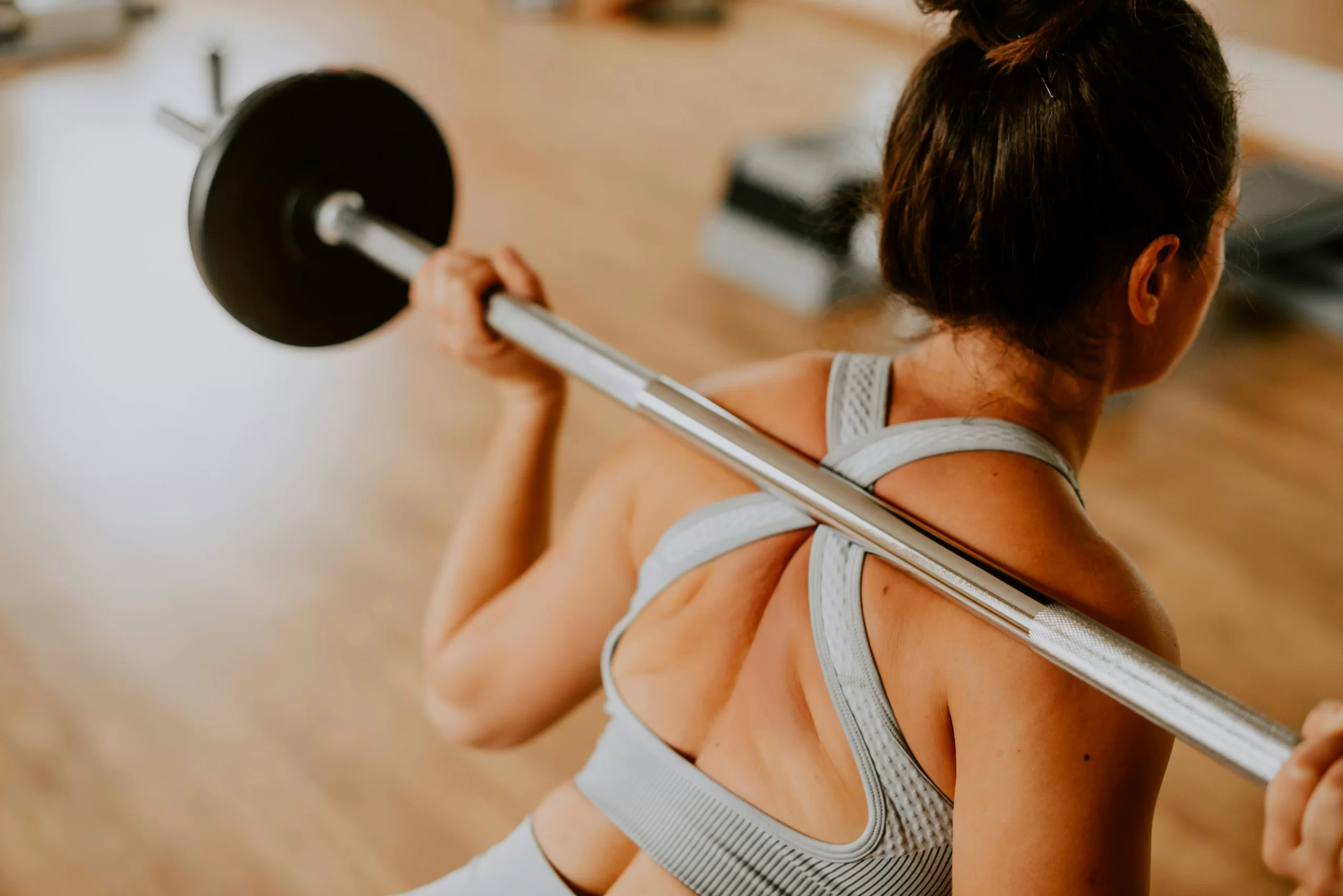 shoulder pain from lifting weights