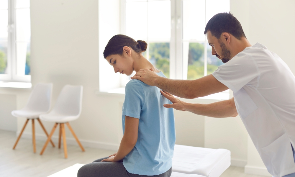Illustration showing whiplash neck movement after a car accident injury